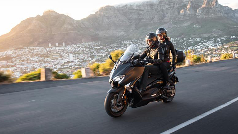 Premium… test drive με το νέο Yamaha TMAX